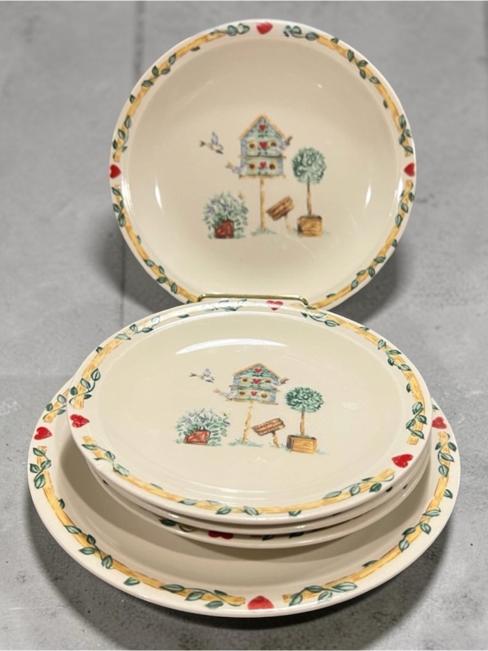 Thompson Birdhouse Replacement 2 salad plates & 3 dessert plates